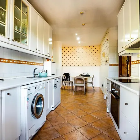 Stunning 4br In Marbella, Close To The Beach, Wifi Marbella