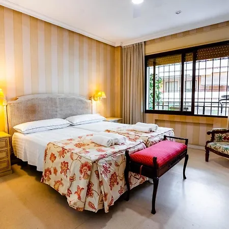 Apartment Stunning 4br In Marbella, Close To The Beach, Wifi Marbella