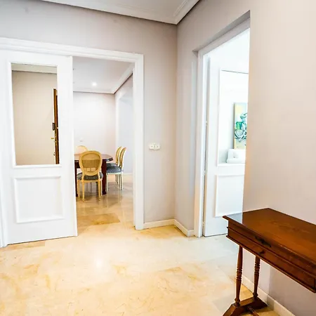Apartment Stunning 4br In Marbella, Close To The Beach, Wifi