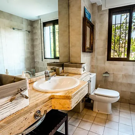 Stunning 4br In Marbella, Close To The Beach, Wifi Apartment Marbella